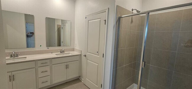 Building Photo - 2557 Rider Rain Ln
