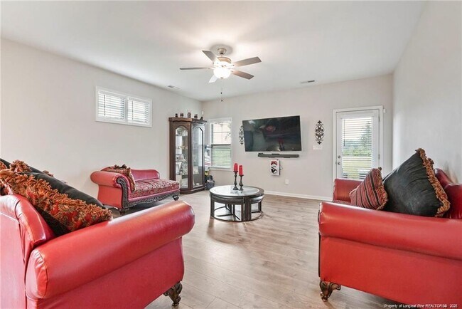 Building Photo - 601 Laurel Lake Rd