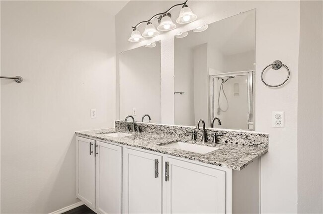 Building Photo - 1104 Canoe Cove