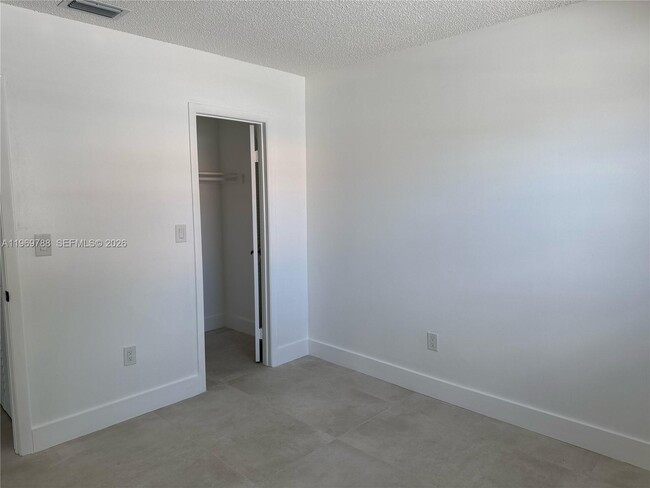 Building Photo - 15332 SW 80th Ln