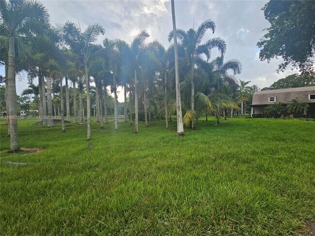 Building Photo - 15101 SW 27th St