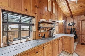 Building Photo - 111 Oaktree Ln
