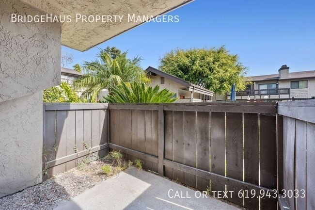 Building Photo - 8360 Via Sonoma