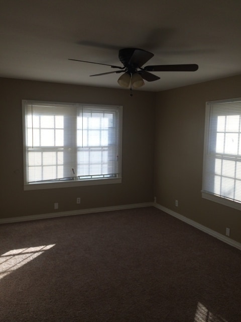 Building Photo - 2 Bedroom House close to High School