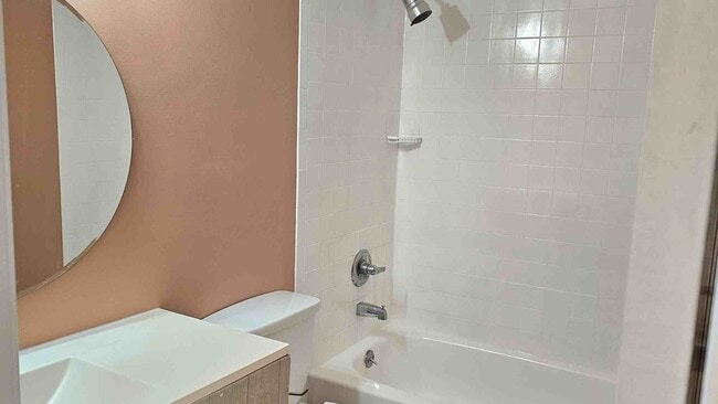 Building Photo - 37 Anderson Ct