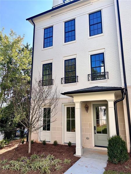 Building Photo - 655 Mayfair Ct