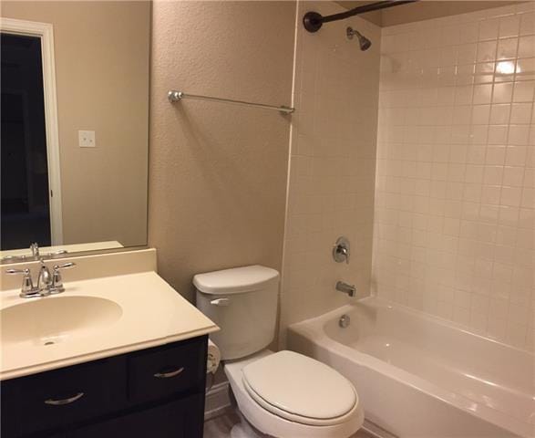 Building Photo - 2565 Jackson Dr