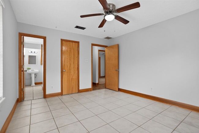 Building Photo - 601 Chateau Woods Pkwy Dr