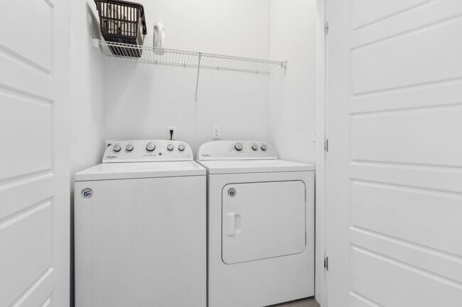 Building Photo - Amelia Island Cottage - Excellent condition