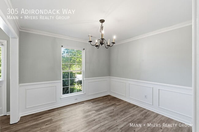 Building Photo - 305 Adirondack Way