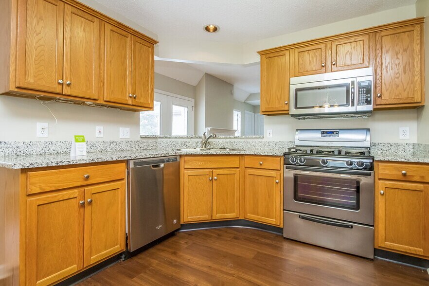 Building Photo - 5356 Sunnyvale Dr