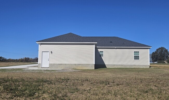 Building Photo - 1045 Oberry Rd