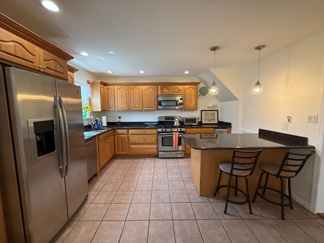 Building Photo - Spectacular 3 Bed/3 Bath Home in Long Beach!