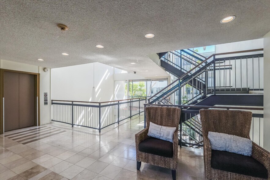 Building Photo - 8701 Delgany Ave