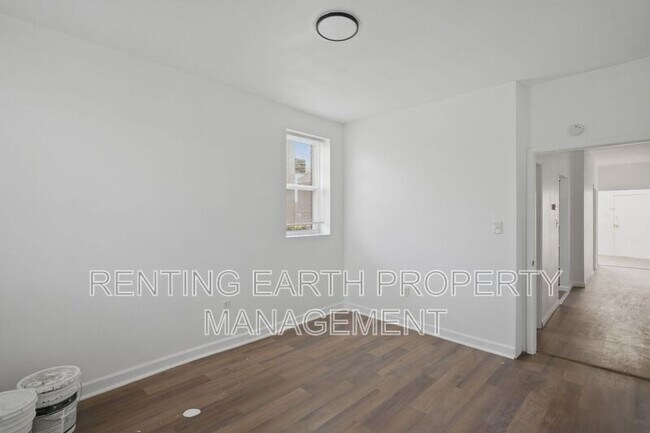 Building Photo - 3127 Clay Ave