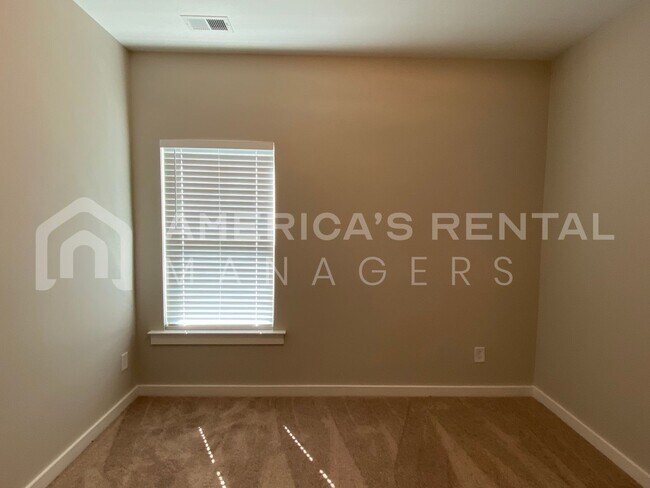 Building Photo - Home for Rent in Thorsby, AL!!! Sign a 13 ...