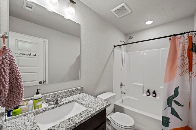 Building Photo - 428 Shoreview Dr