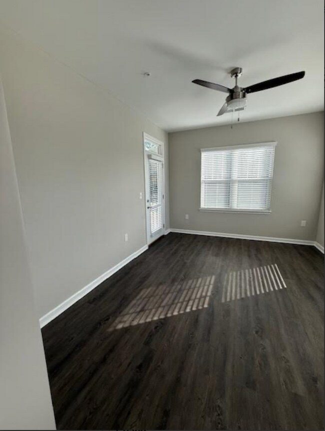 Building Photo - Village of Skylars Cove - 5630-302
