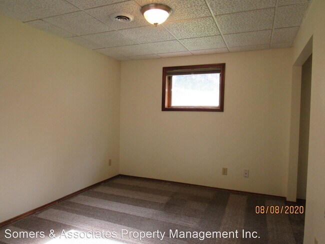 Building Photo - 4 br, 2 bath House - 3530 Rene Dr.