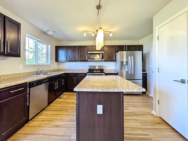 Building Photo - 24977 E Lake Dr