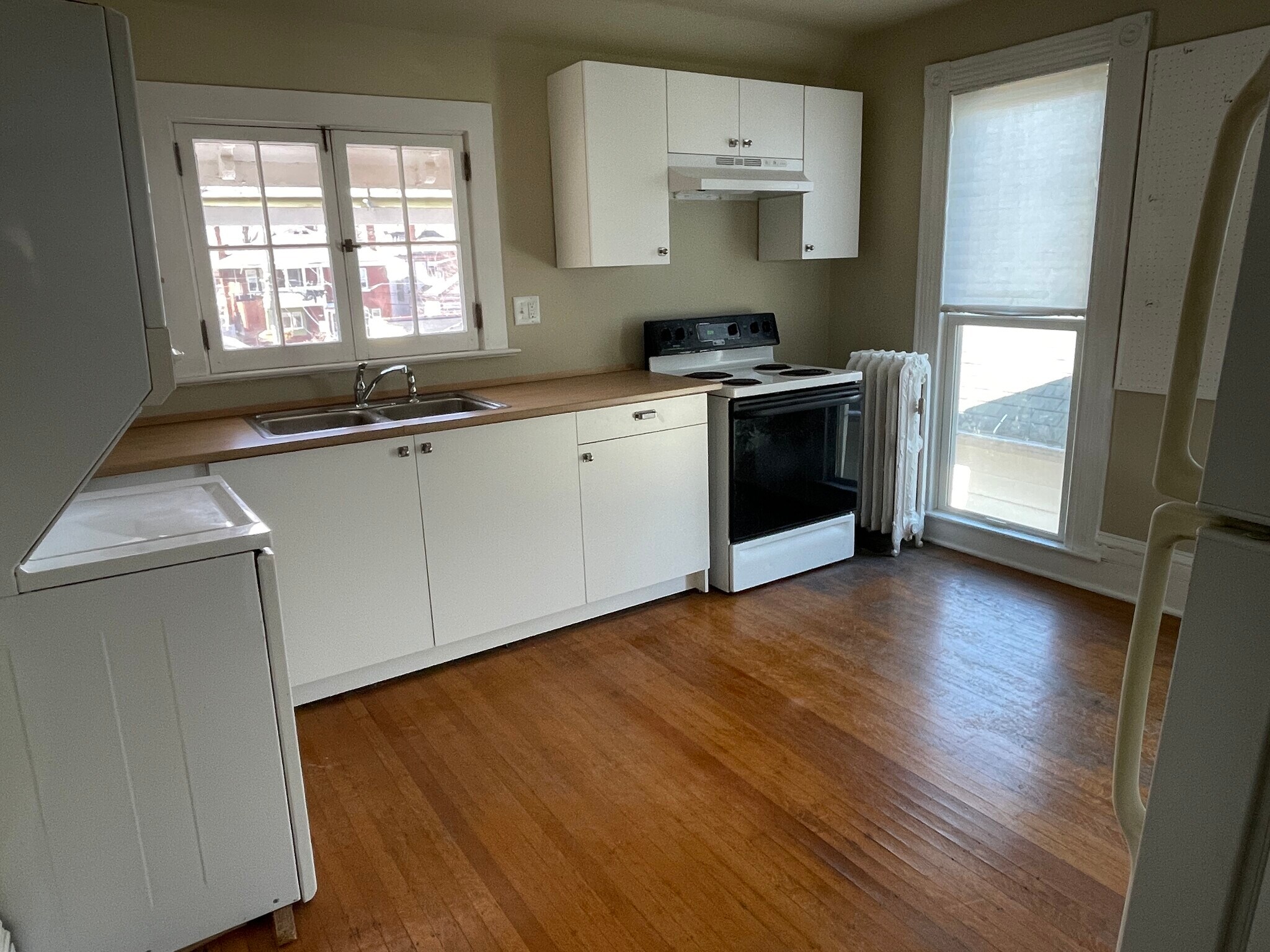 Building Photo - 2424 S Harrison St