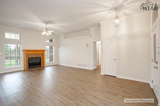 Building Photo - 8 St Andrews Ct