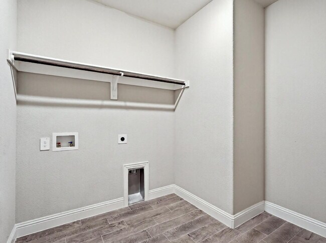 Building Photo - 1128 Red Hawk Ln
