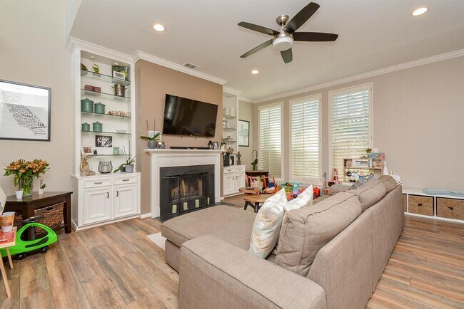 Building Photo - 2600 Nantucket Dr