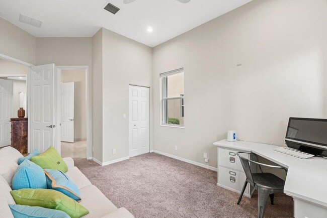 Building Photo - 9586 Campi Dr