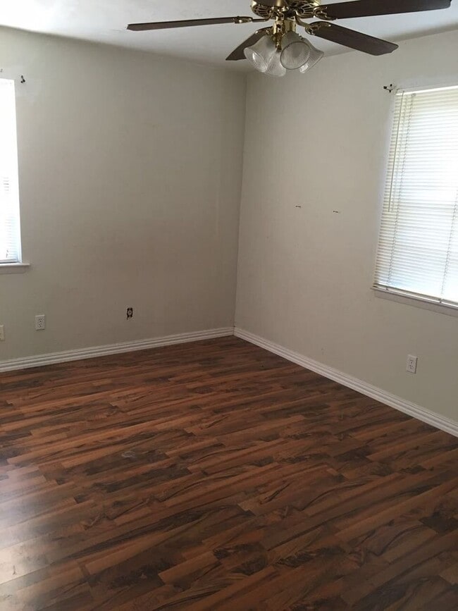 Building Photo - 3 BR in Mesquite, TX