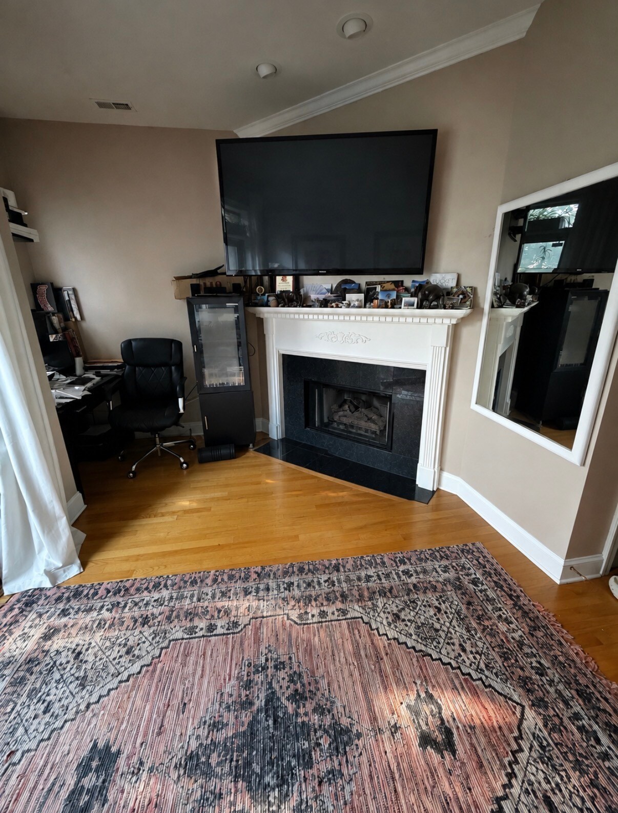 Building Photo - 1528 N Hudson Ave
