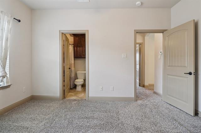 Building Photo - 8217 Almont Dr