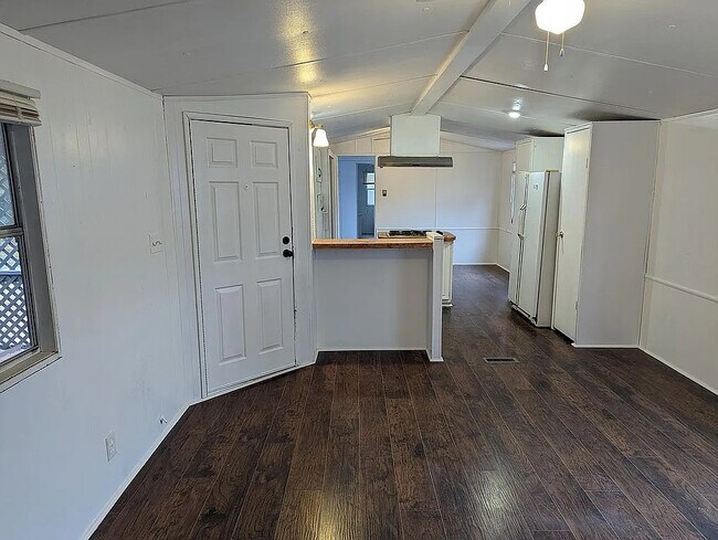 Building Photo - 7102 Cowpoke Trl