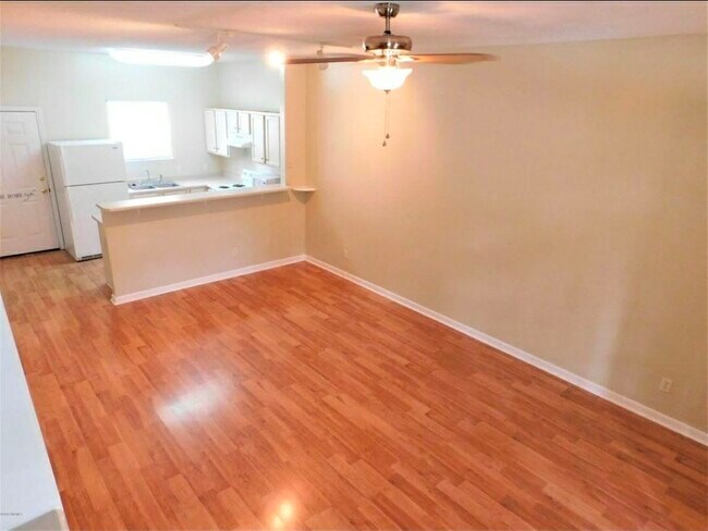 Building Photo - 1501 London Ave