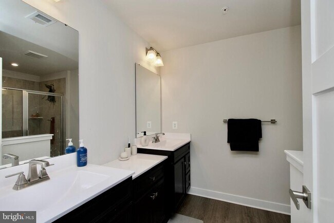 Building Photo - 11073 Meridian Hill Way