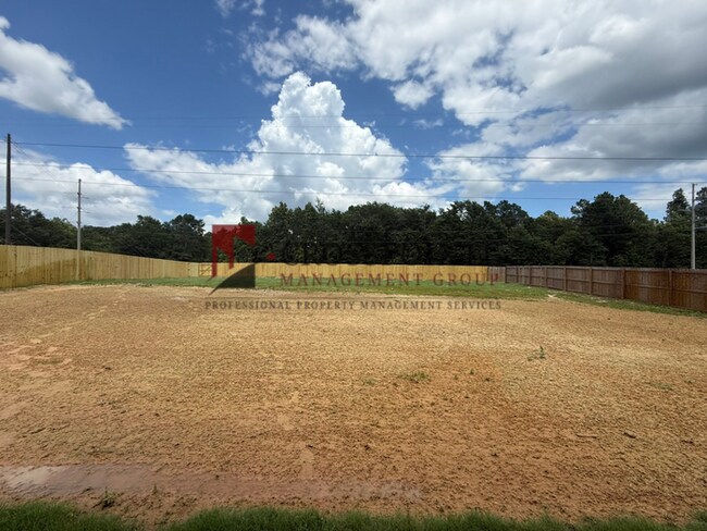 Building Photo - Stunning 3 bedroom 2 bathroom Home!