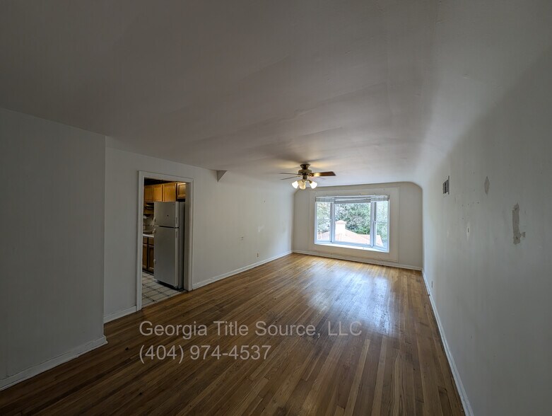 Building Photo - 227 Garden Ln