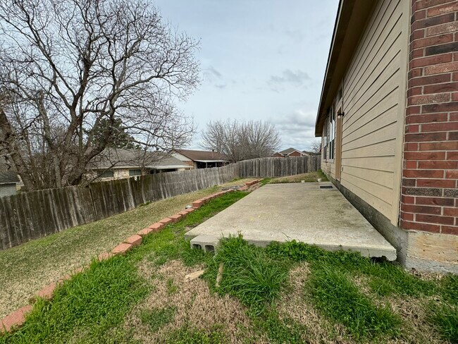 Building Photo - 13196 Miller Ln