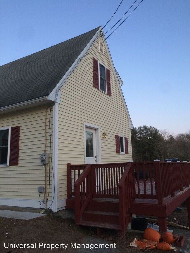 3 br, 1.5 bath House 26 Jug Hill Road 26 Jug Hill Rd Milton NH