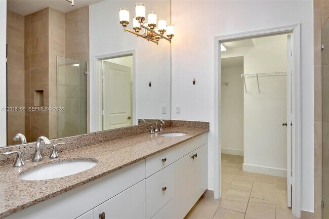 Building Photo - 22954 Clear Echo Dr