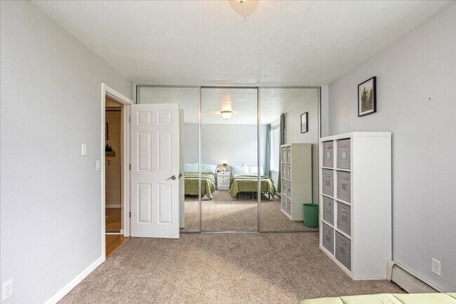 Building Photo - Charming Furnished Condo in Taku/Campbell - Everything You Need in One Place!