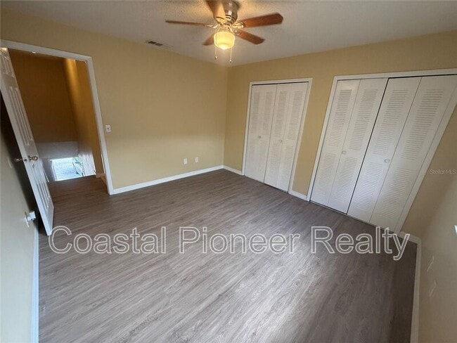 Building Photo - 217 S Moss Rd