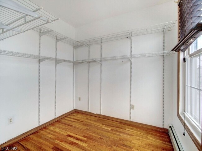 Building Photo - 921 Paterson Plank Rd