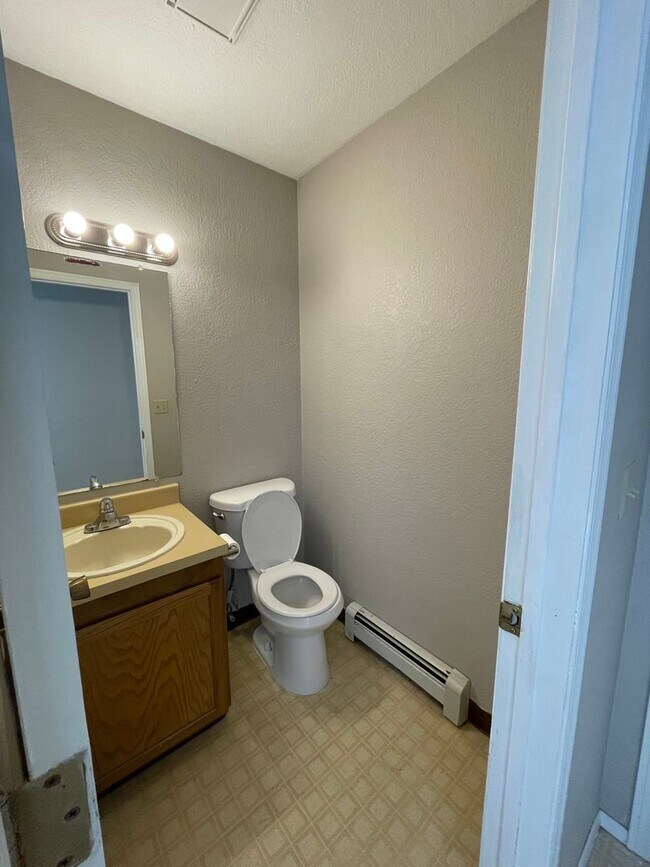 Building Photo - 3025 Cambay Ct