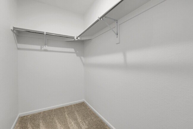 Building Photo - $2,595.00, 3 bed, 2.5 bath Townhouse in Au...