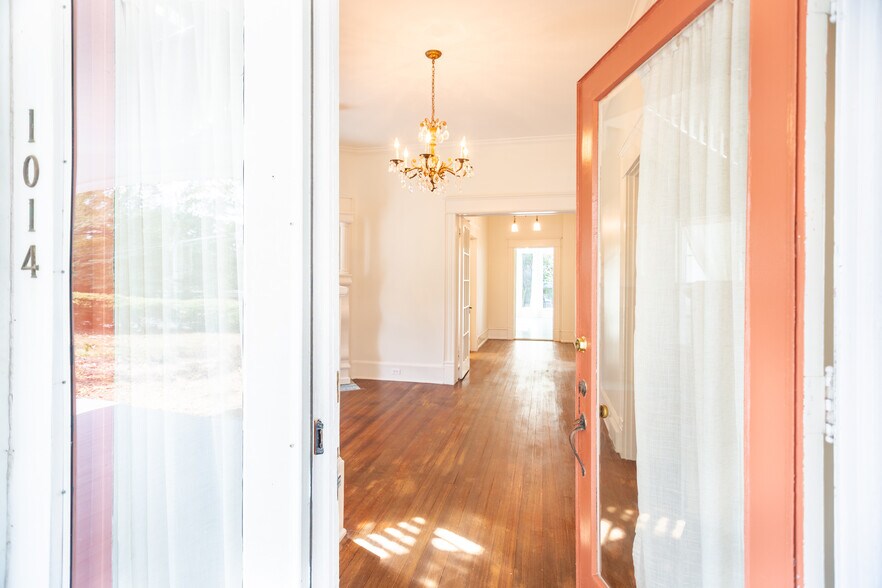 Building Photo - 1014 Shepherd St