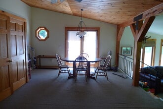 Building Photo - Charming Two-Bedroom Home in a Peaceful Wo...