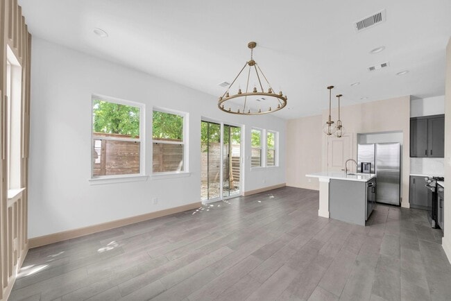 Building Photo - 9551 Neuens Rd