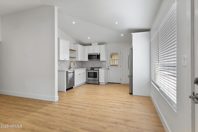 Building Photo - 2045 S Hammond Dr