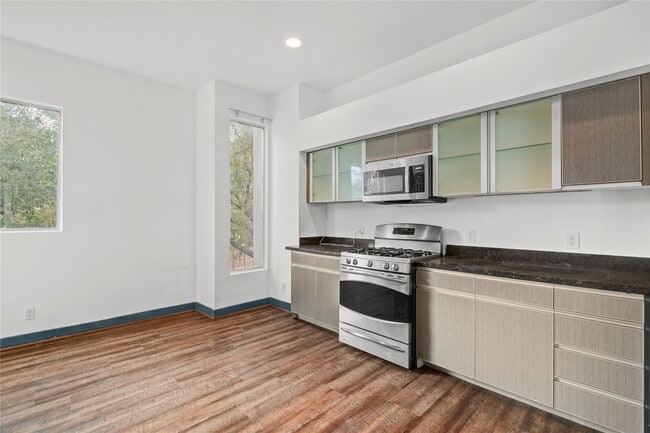 Building Photo - 3910 Austin St